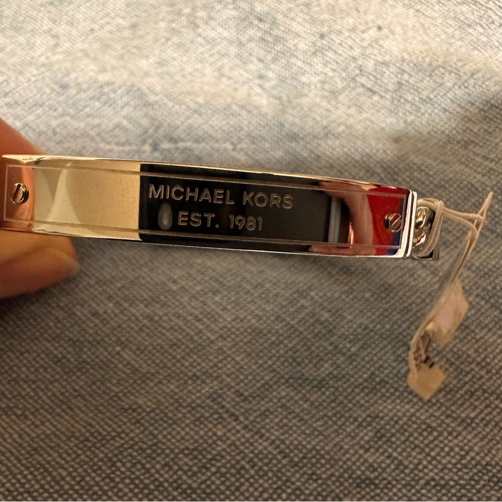 Michael Kors Heritage Plaque Bangle - Picture 2 of 2